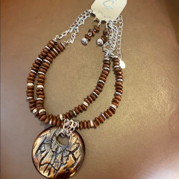 Cute new necklace! - Picture 4 of 5